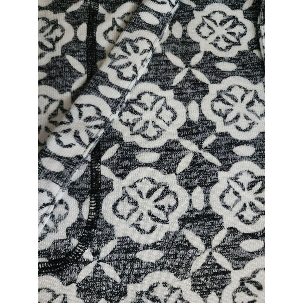 T By Talbots Women's Gray/White Tile Print Double V-Neck Terry Dress Size XS - Picture 4 of 10
